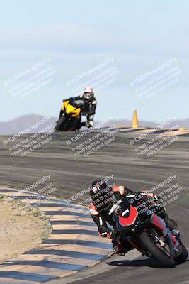 media/Nov-16-2025-Race Pace (Sun) [[8c5fa54630]]/Verified Riders/1-Turns 9 and 10 (925am)/